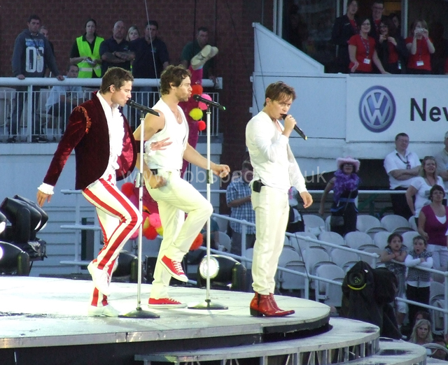 takethat&nbsp;0906230299.jpg