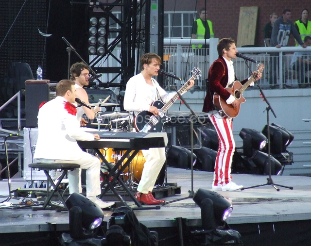 takethat&nbsp;0906230357.jpg
